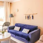 Family In With Pool Apartman